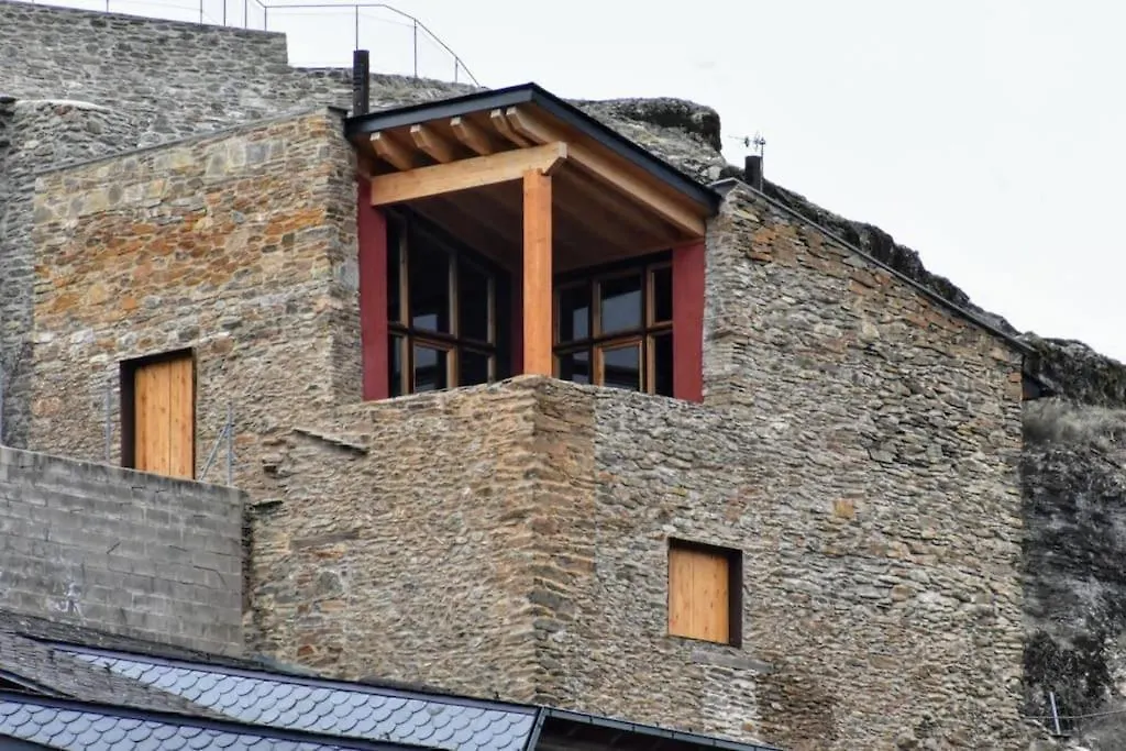 Cal Cavale Villa Vall de Castellbo 0*,  Spain